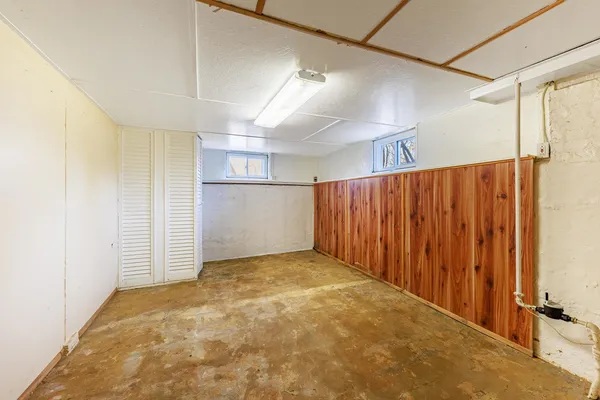 $385,000 | 410 Repton Road, Riverside, IL 60546