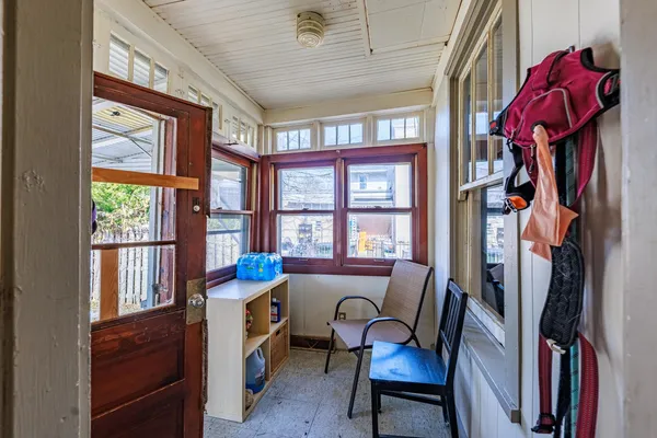 $385,000 | 410 Repton Road, Riverside, IL 60546