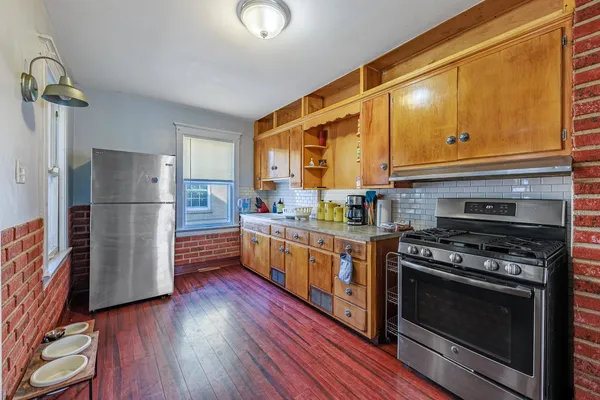 $385,000 | 410 Repton Road, Riverside, IL 60546