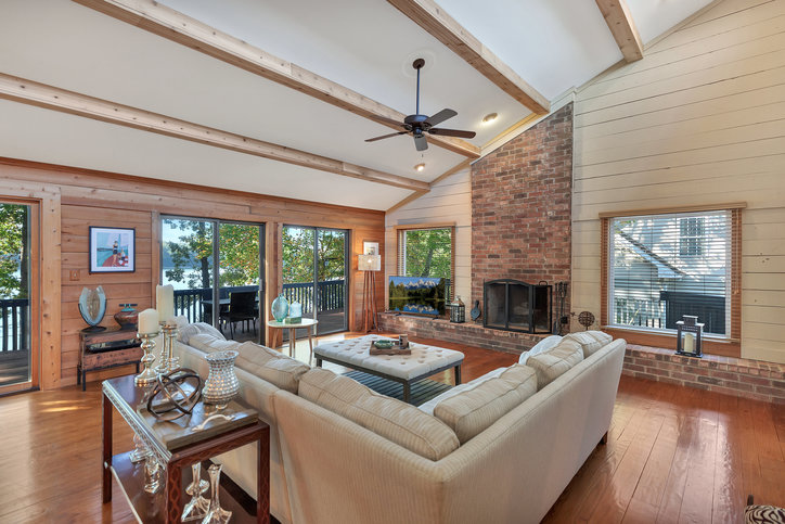 245 Inlet Point Road Fair Play, SC 29643 - Photo 8 of 49 Family gathering area