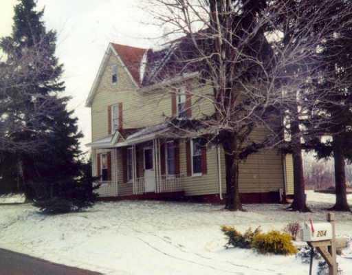 208 Holyoke Road Butler, PA 16001 - Photo 1 of 1 Gallery Image 1