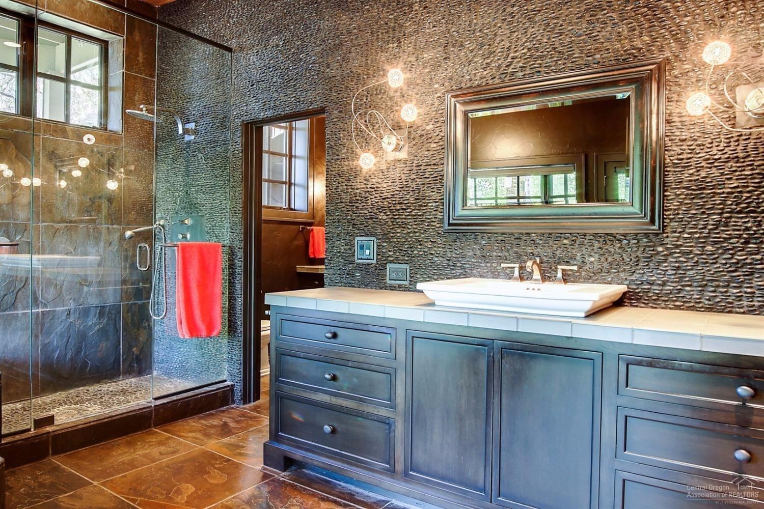 20131 Archie Briggs Road Bend, OR 97703 - Photo 12 of 25 Relax and refresh in the stunning master