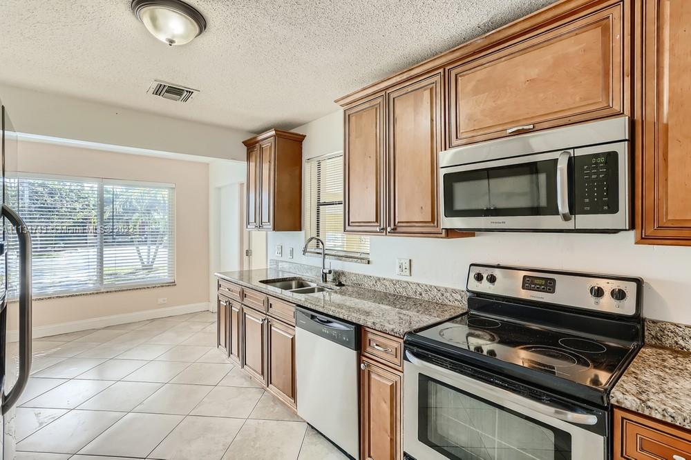 7502 Ace Road North Lake Worth, FL 33467 - Photo 17 of 32 Gallery Image 17