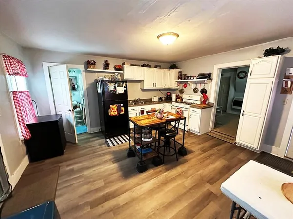 $137,500 | 124 West 3rd Avenue, Garnett, KS 66032