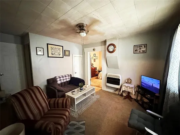 $137,500 | 124 West 3rd Avenue, Garnett, KS 66032