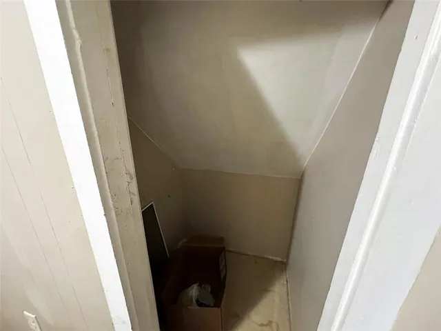 $137,500 | 124 West 3rd Avenue, Garnett, KS 66032