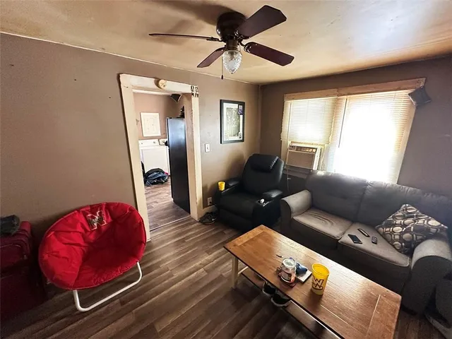 $137,500 | 124 West 3rd Avenue, Garnett, KS 66032