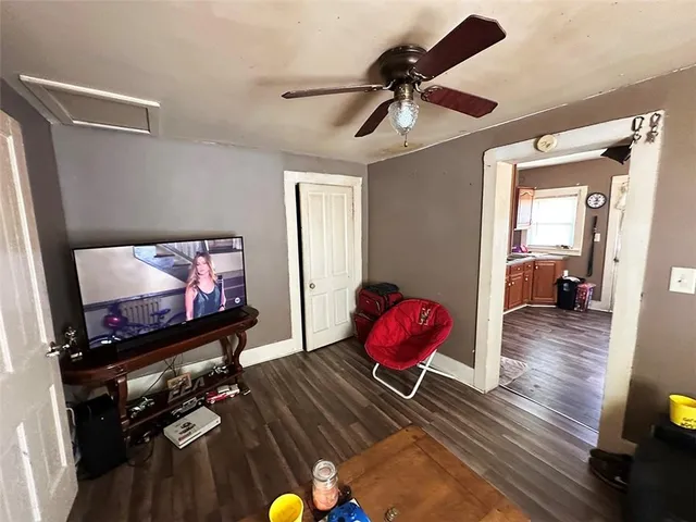 $137,500 | 124 West 3rd Avenue, Garnett, KS 66032