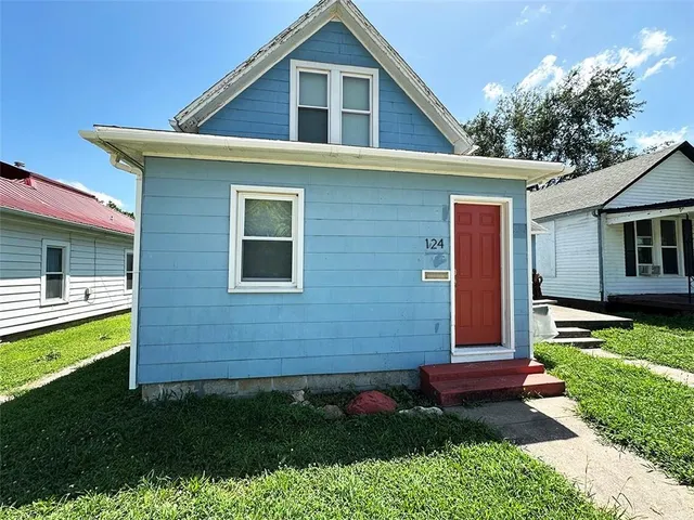 $137,500 | 124 West 3rd Avenue, Garnett, KS 66032