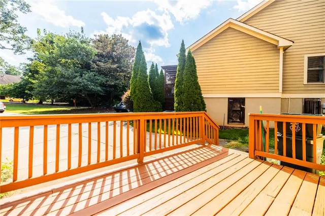 $369,999 | 743 Frasier Circle Southeast, Marietta, GA 30060