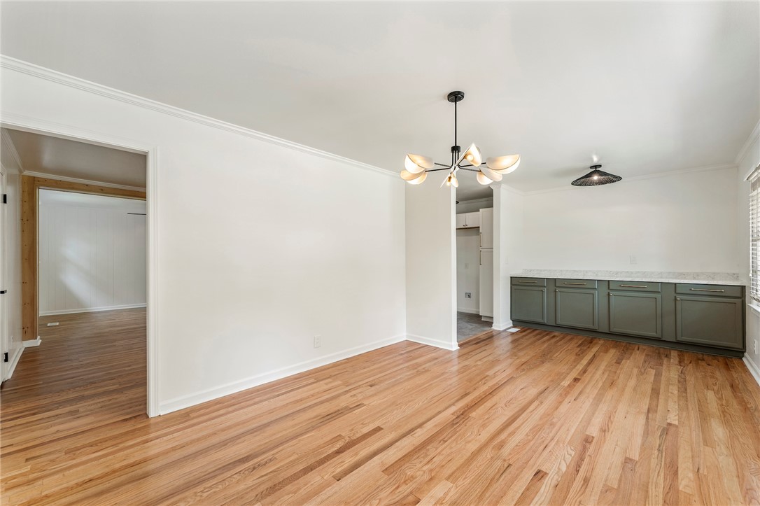 409 Mapleton Drive Greenville, SC 29607 - Photo 3 of 29