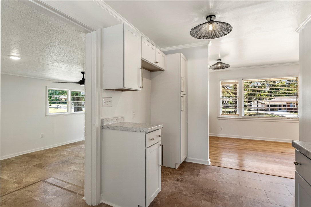 409 Mapleton Drive Greenville, SC 29607 - Photo 9 of 29