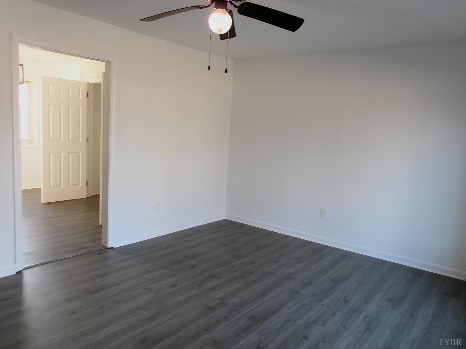 552 Amelon Road Madison Heights, VA 24572 - Photo 3 of 16