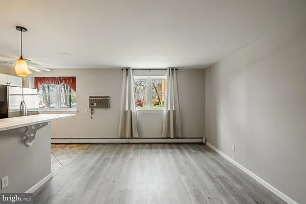 $190,000 | 335 East Lancaster Avenue, Unit E4, Downingtown, PA 19335