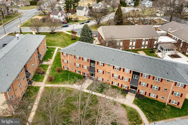 $190,000 | 335 East Lancaster Avenue, Unit E4, Downingtown, PA 19335