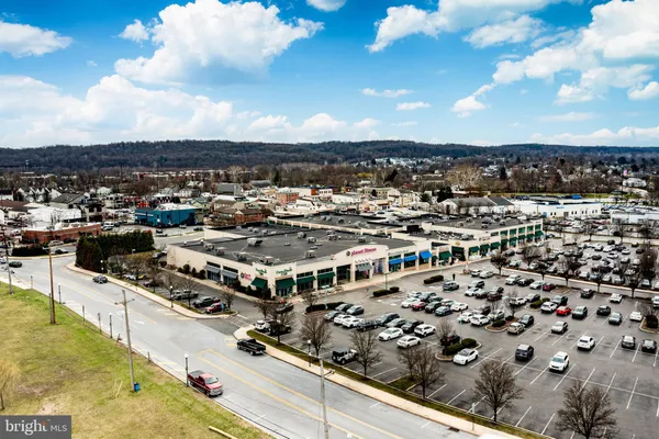 $190,000 | 335 East Lancaster Avenue, Unit E4, Downingtown, PA 19335