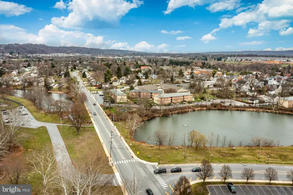 $190,000 | 335 East Lancaster Avenue, Unit E4, Downingtown, PA 19335