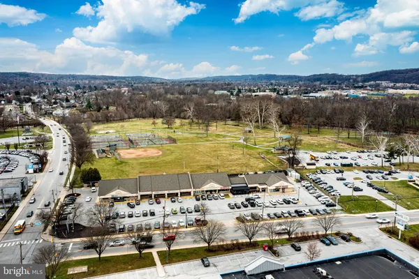 $190,000 | 335 East Lancaster Avenue, Unit E4, Downingtown, PA 19335