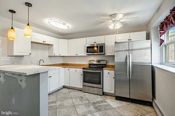 $190,000 | 335 East Lancaster Avenue, Unit E4, Downingtown, PA 19335