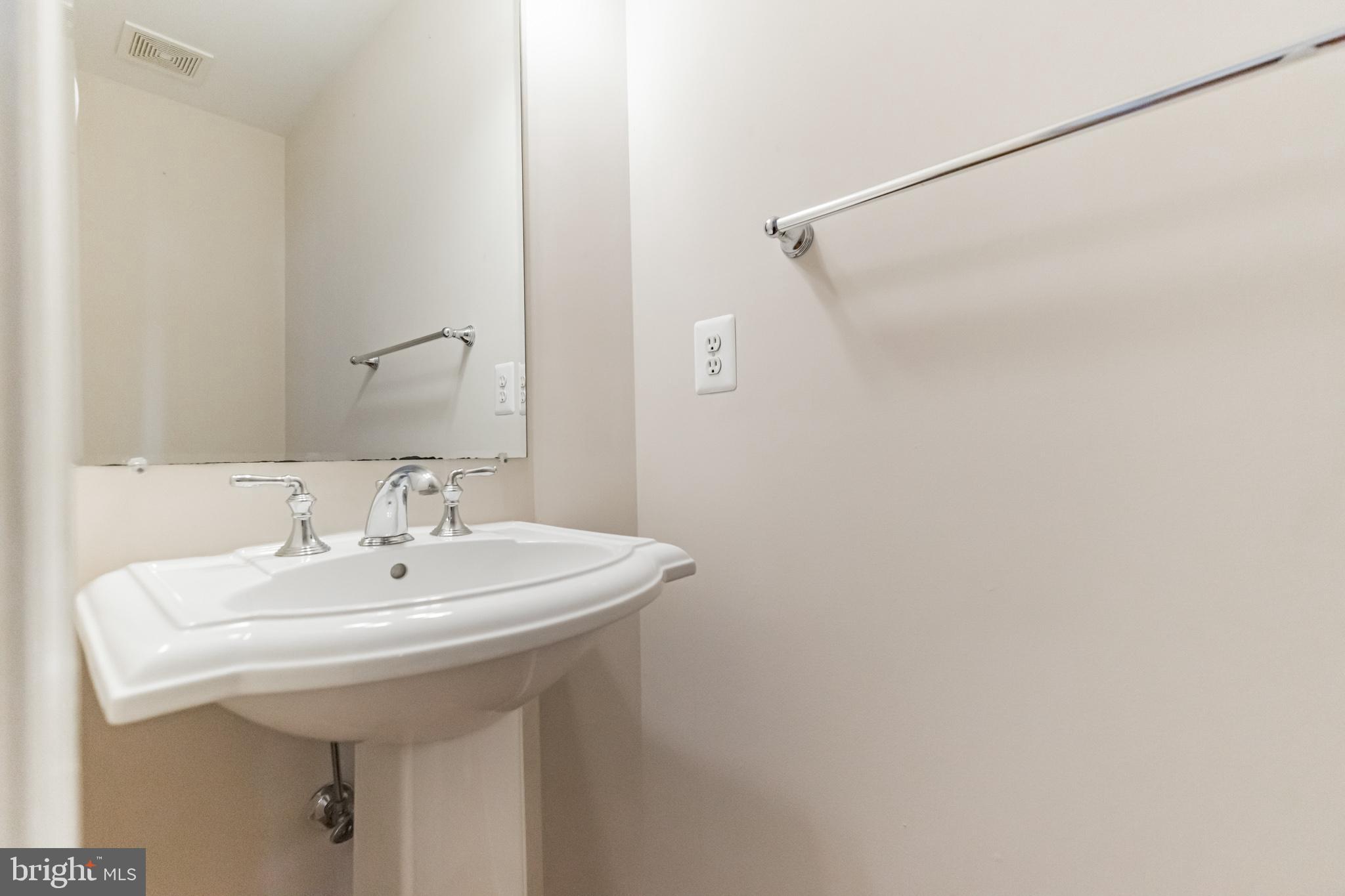 3602 Lions Field Road Triangle, VA 22172 - Photo 29 of 48