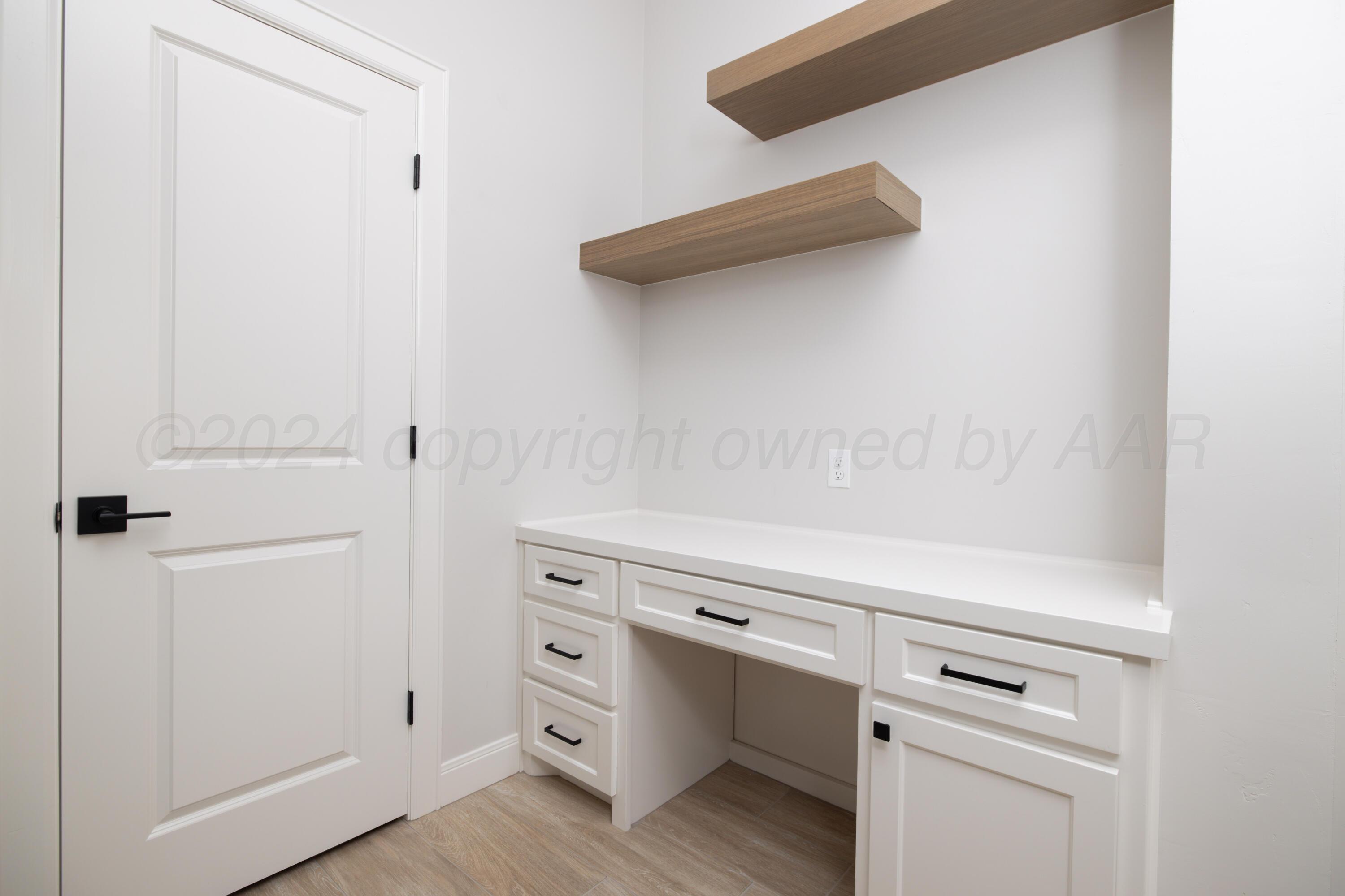 10150 Cactus Flower Road Amarillo, TX 79119 - Photo 31 of 47 a view of cabinets