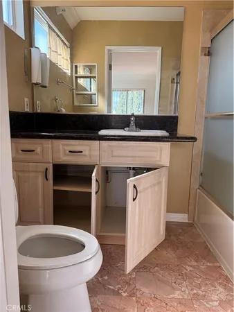 $3,000 | 345 West Acacia Avenue, Glendale, CA 91204