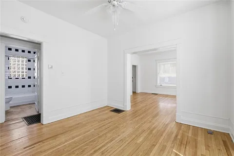 $329,000 | 4008 Charlotte Street, Kansas City, MO 64110