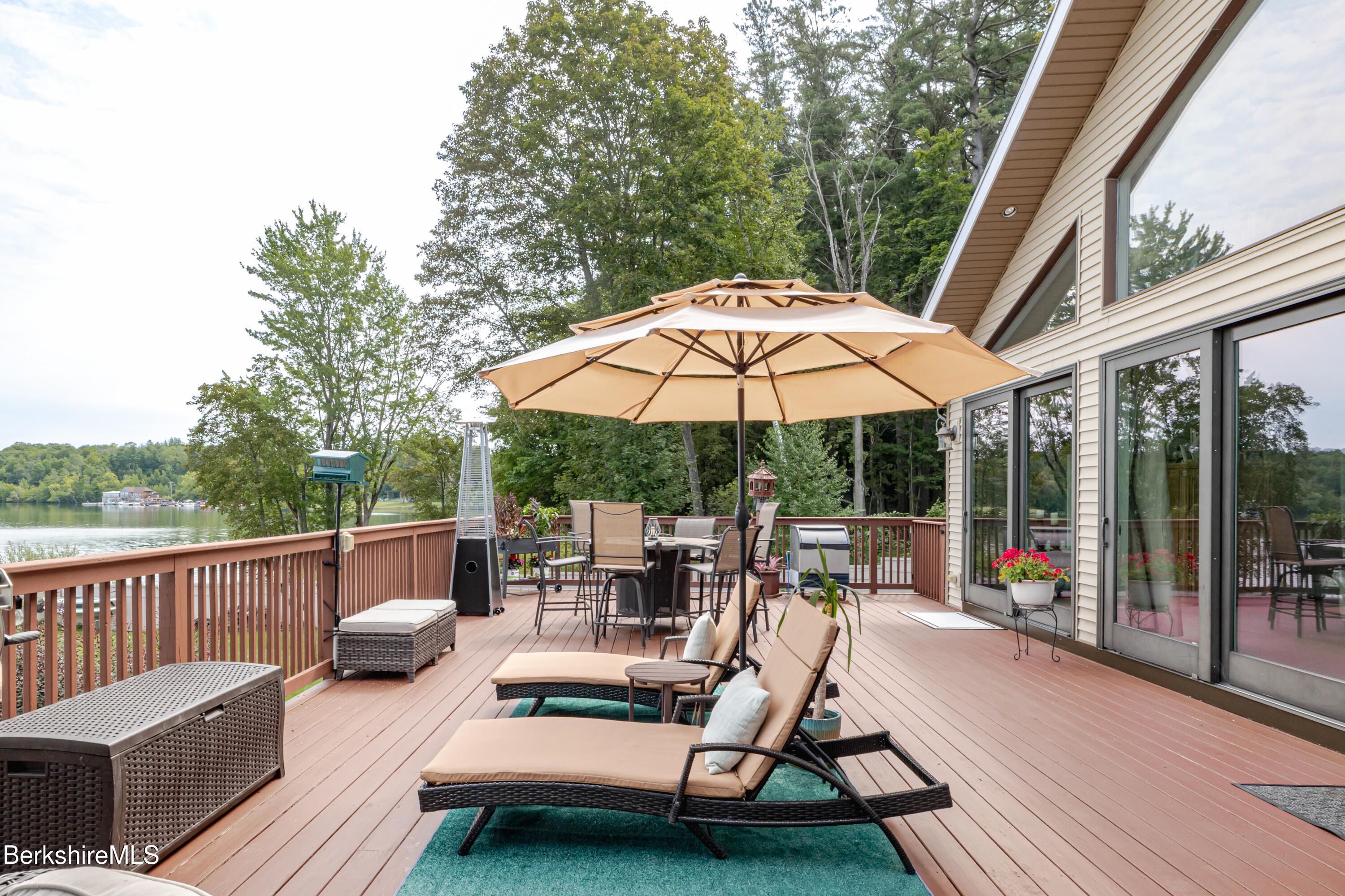 140 Hancock Road Pittsfield, MA 01201 - Photo 20 of 66 20