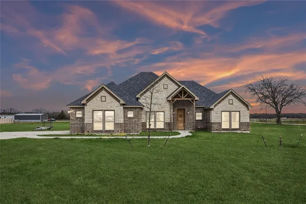 $499,000 | 6465 Shady Acres Lane, Quinlan, TX 75474