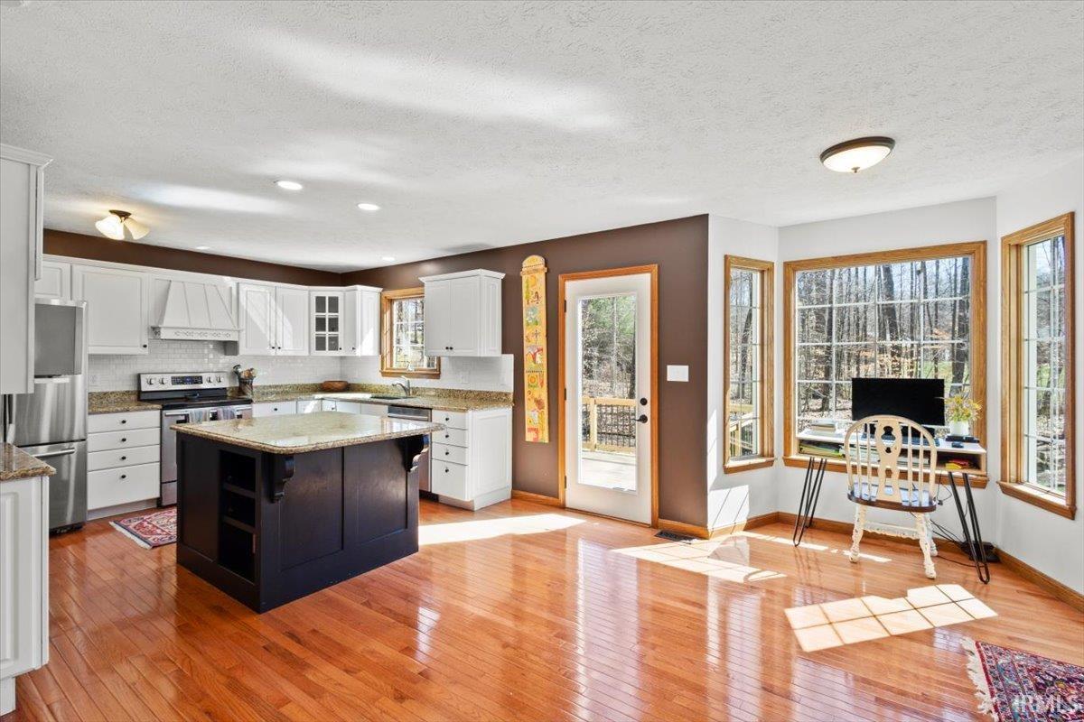 438 Smith Road Mitchell, IN 47446 - Photo 8 of 36