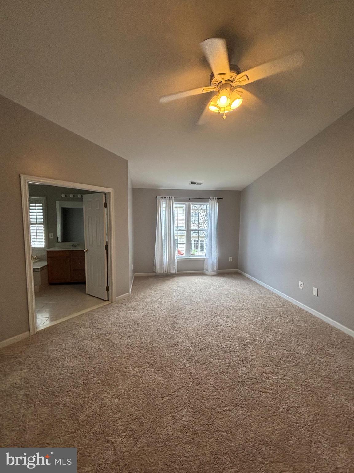 42902 Overly Square Chantilly, VA 20152 - Photo 21 of 27 Gallery Image 21