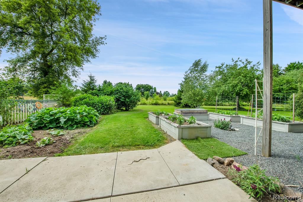 21010 Pratt Road Armada, MI 48005 - Photo 24 of 47 Gallery Image 24