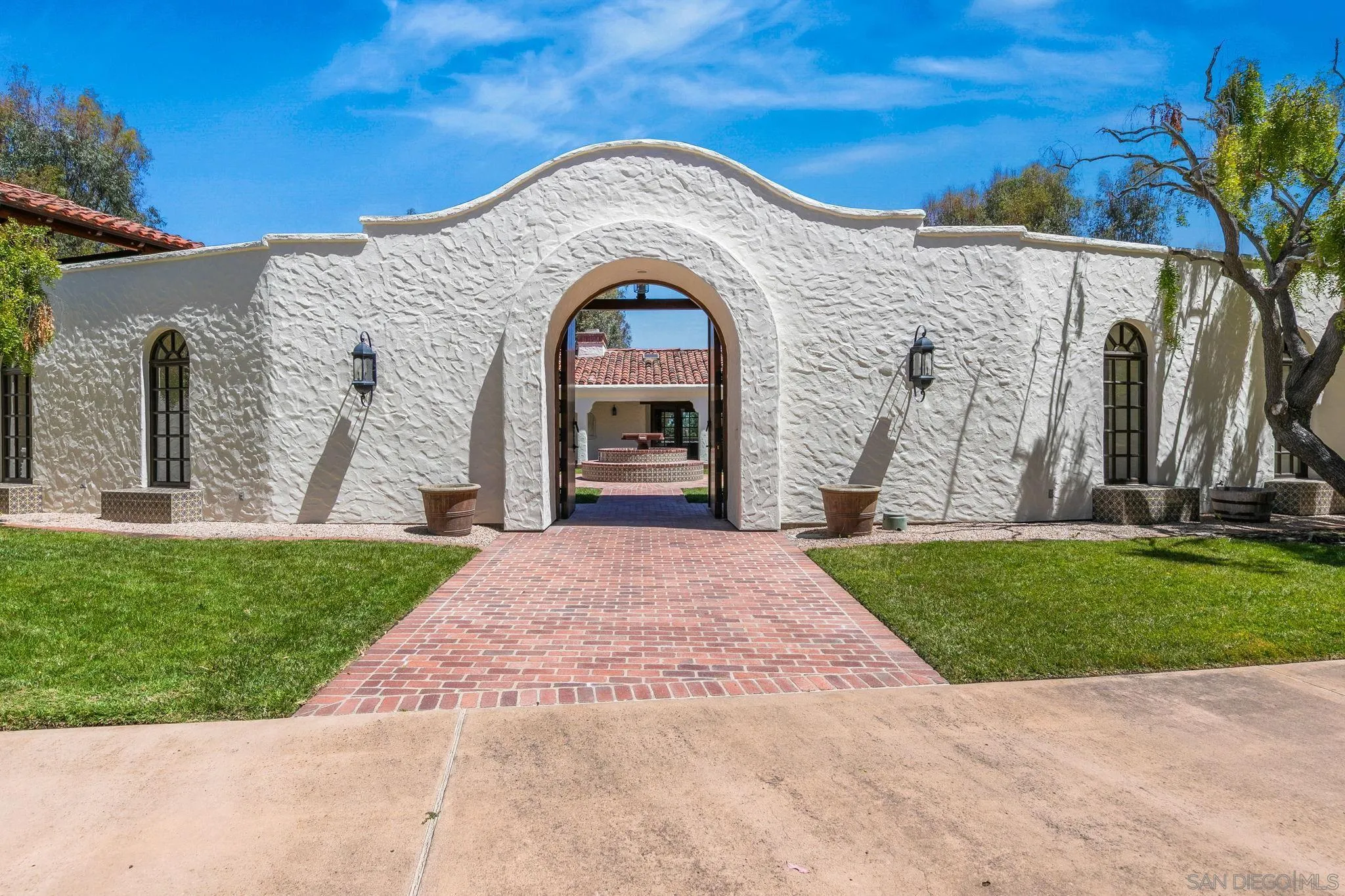 5443 Calzada Del Bosque Rancho Santa Fe, CA 92067 - Photo 3 of 54