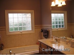 4108 Taragon Street Springfield, IL 62711 - Photo 7 of 10 Gallery Image 7