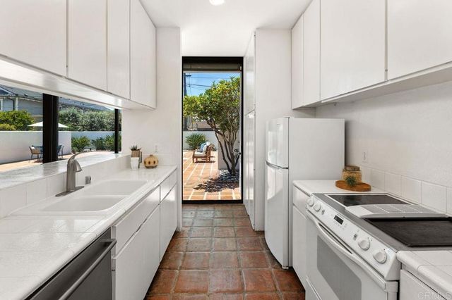 $2,750,000 | 8310 La Jolla Shores Drive, La Jolla, CA 92037