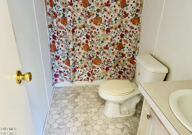 $149,000 | 518 River Street North, Big Stone Gap, VA 24219