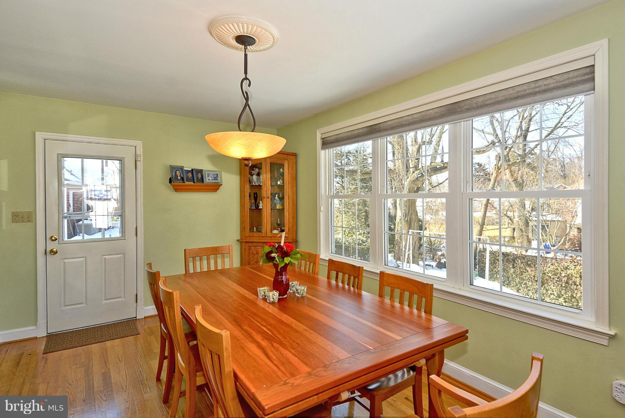 9612 Clearview Place Silver Spring, MD 20901 - Photo 4 of 19 Dining Room