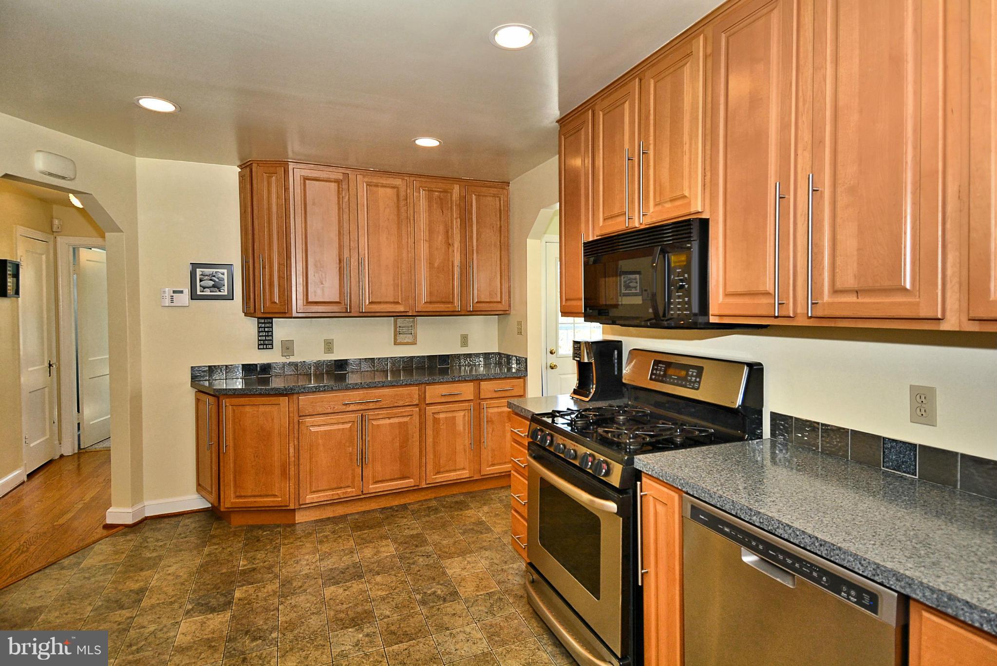 9612 Clearview Place Silver Spring, MD 20901 - Photo 6 of 19 Kitchen