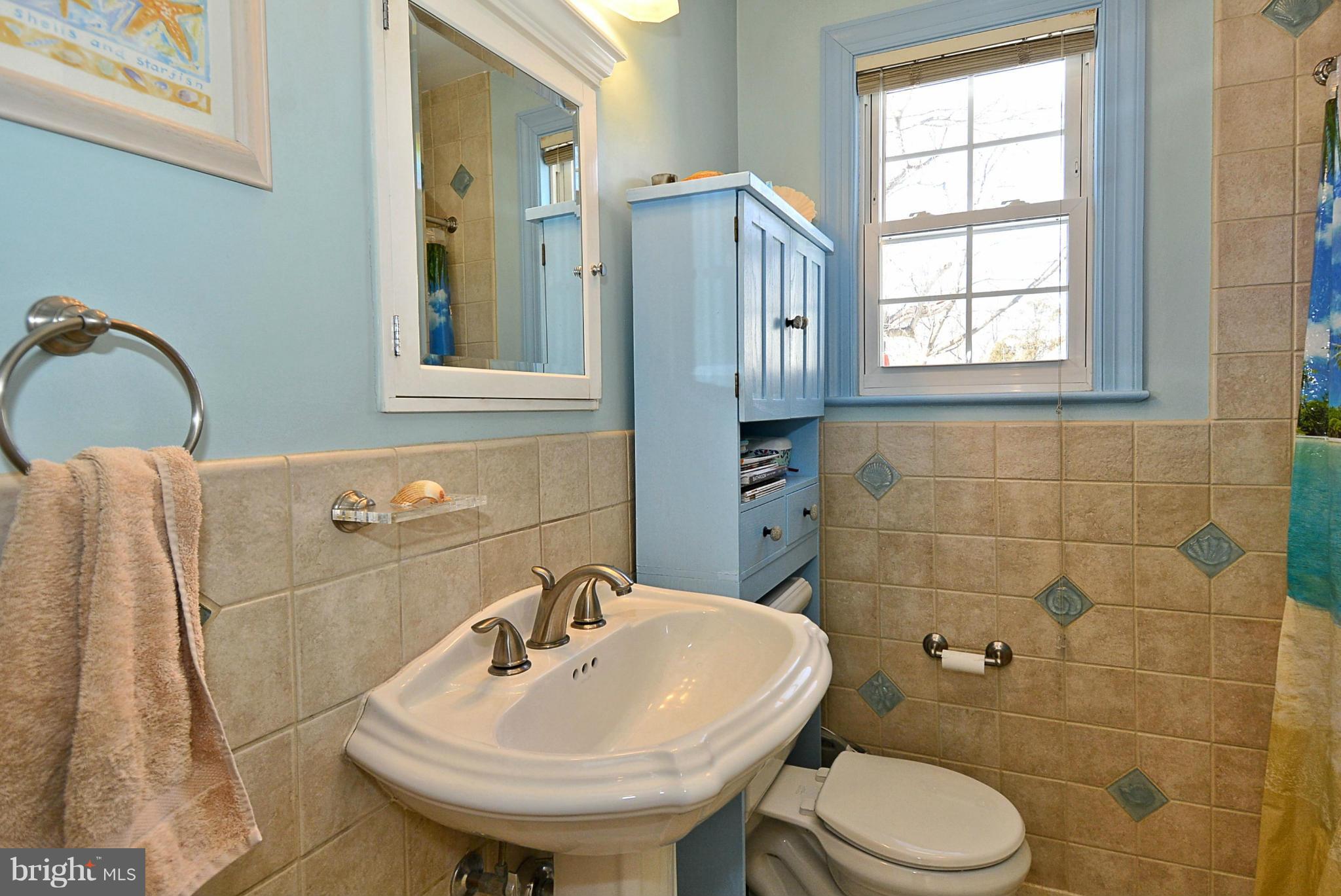 9612 Clearview Place Silver Spring, MD 20901 - Photo 10 of 19 Bath