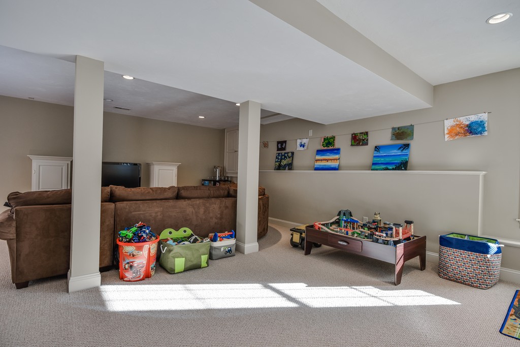 4 Breton Road Upton, MA 01568 - Photo 27 of 30 Gallery Image 27