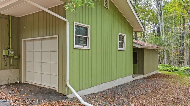 $239,900 | 5 Lyman Court, Gouldsboro, PA 18424