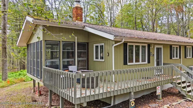 $239,900 | 5 Lyman Court, Gouldsboro, PA 18424