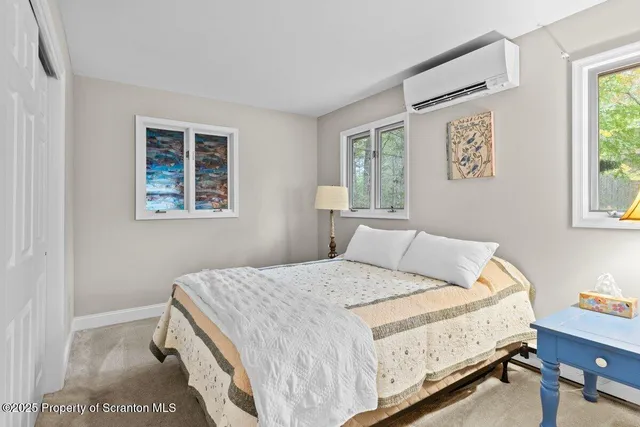 $239,900 | 5 Lyman Court, Gouldsboro, PA 18424