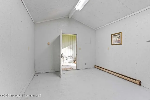 $239,900 | 5 Lyman Court, Gouldsboro, PA 18424