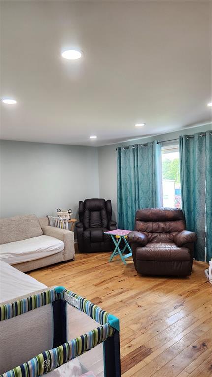 3033 Oneida Valley Road Hilliards, PA 16040 - Photo 17 of 39