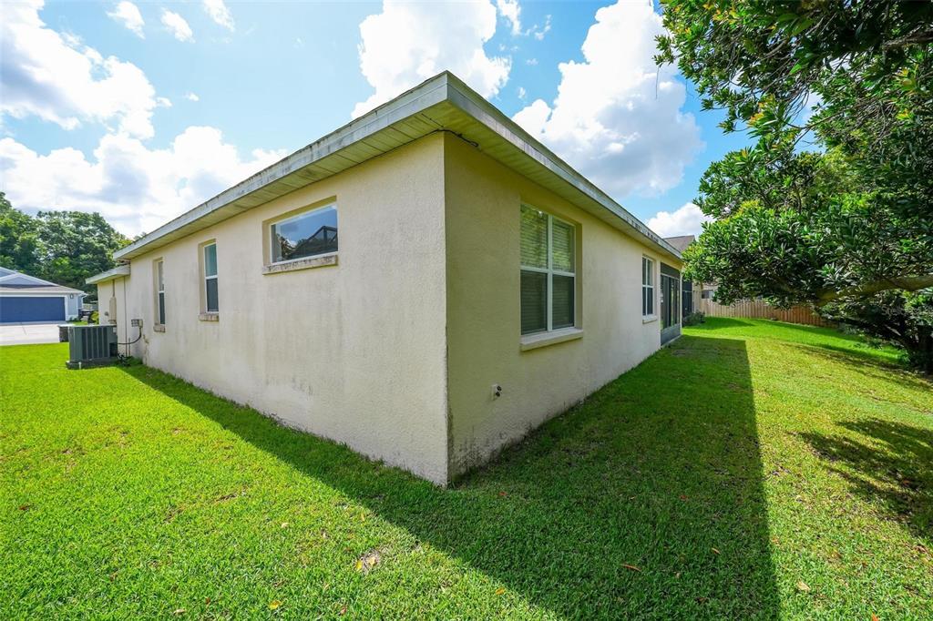 2428 Walnut Heights Road Apopka, FL 32703 - Photo 5 of 58