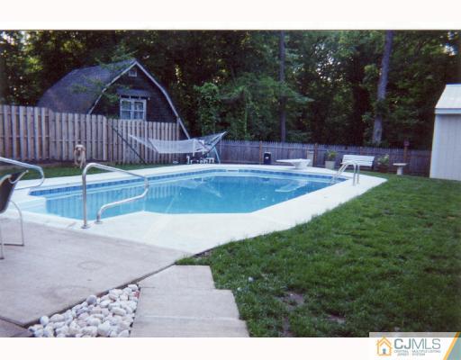 39 Red Bank Road Spotswood, NJ 08884 - Photo 6 of 8 Gallery Image 6
