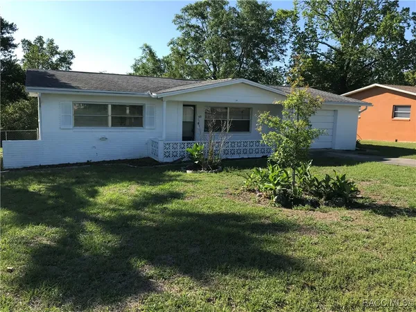 $1,400 | 95 South Desoto Street, Beverly Hills, FL 34465