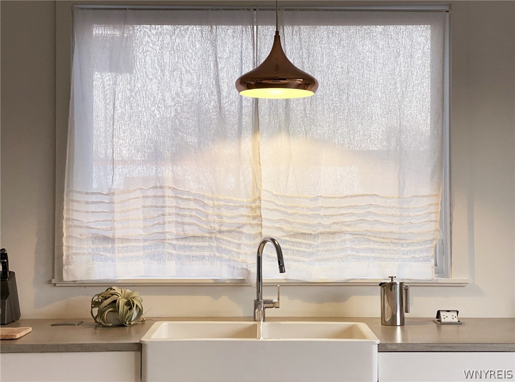 381 Rhode Island Street Buffalo, NY 14213 - Photo 14 of 47