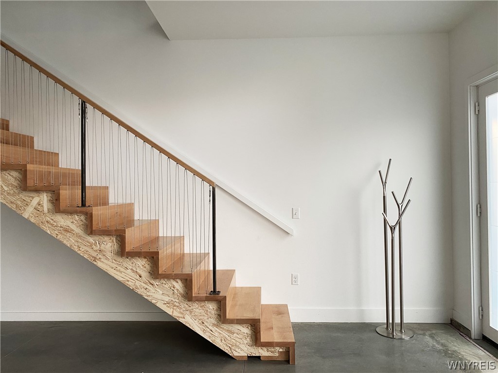 381 Rhode Island Street Buffalo, NY 14213 - Photo 4 of 47